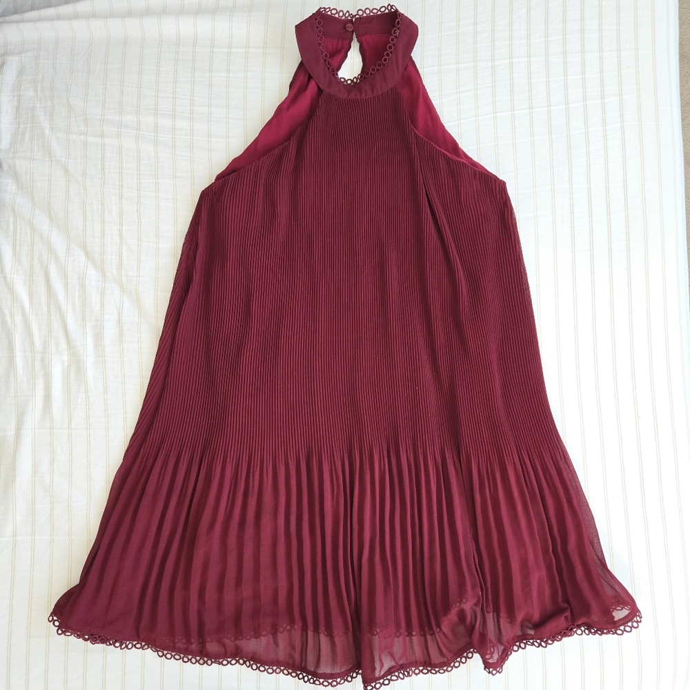Lulu’s XS maroon burgundy Pleated Ruffle Halter Swing Mini Dress Party Cocktail